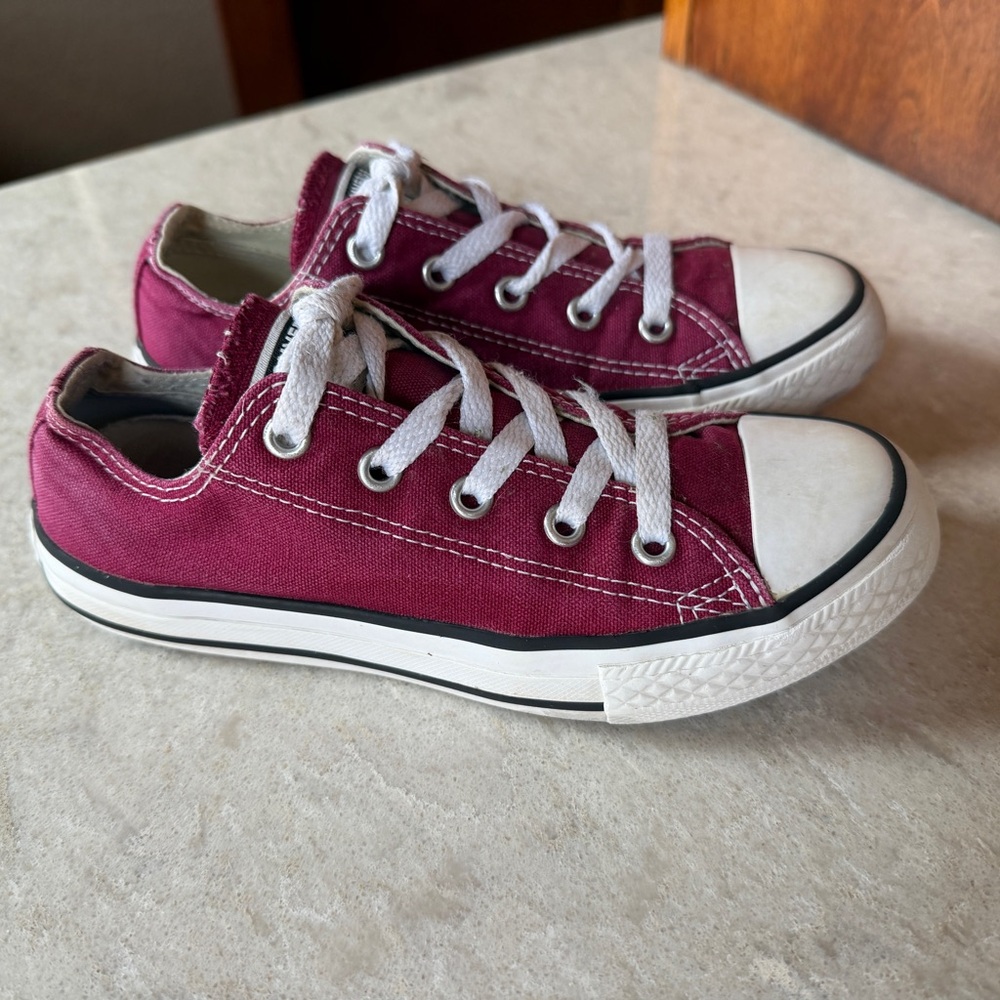Converse Girls Maroon Canvas Sneakers. Size 1.